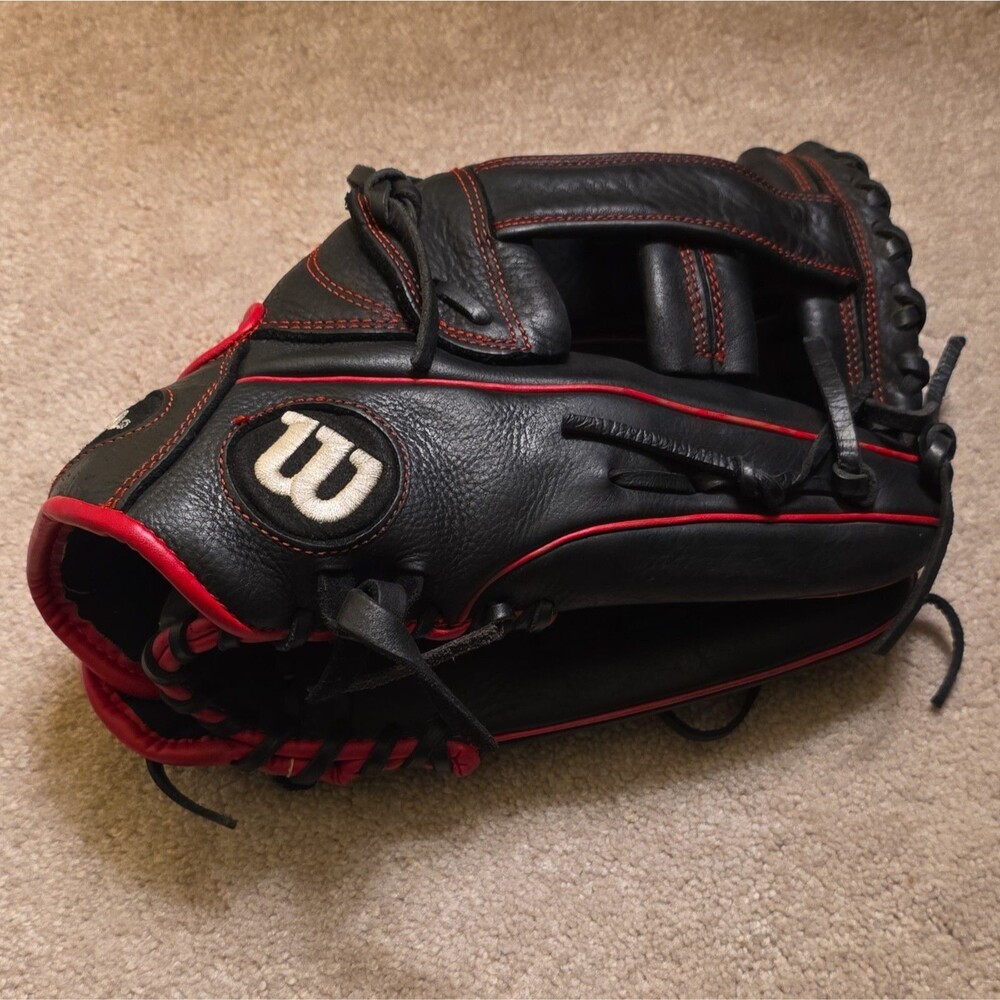 Wilson A950 13" Glove Softball Laced Web Leather Black/Red